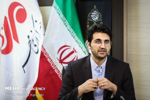 در حال حاضر حدود ۵۰ درصد منابع بودجه را از مالیات تأمین می‌کنیم