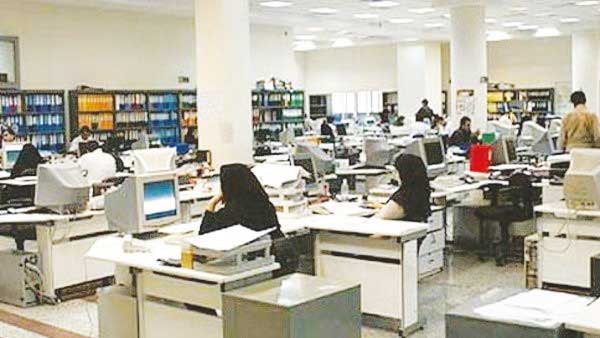 معاون پارلمانی رئیس‌جمهور: دانشجویان به فکر استخدام دولتی نباشند