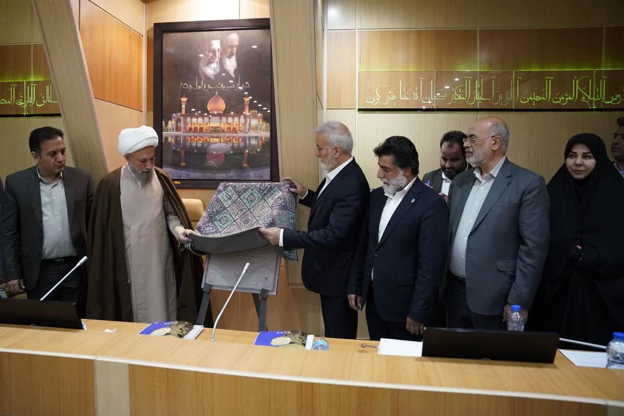 رونمایی از سند رویکرد مداخله دارالسلام؛  بازآفرینی فرهنگ ‌مبنا و صیانت از اصالت تاریخ شیراز
