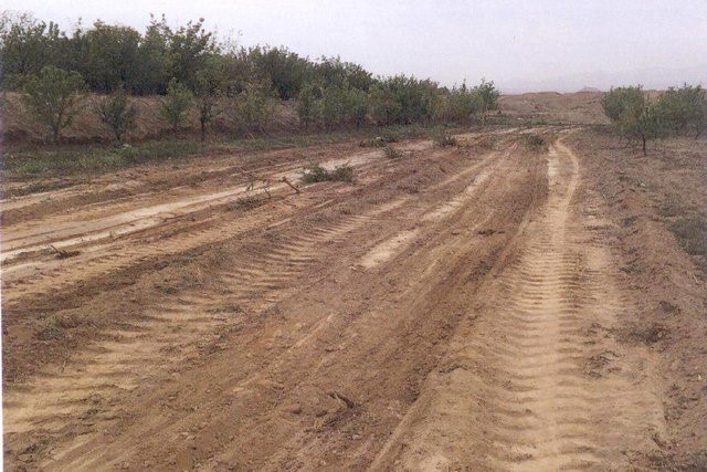 زمین‌های با کاربری مسکونی  که توسط مالکان آنها ساخته نشده، احتکار محسوب شده و به کاربری‌های غیرمسکونی تبدیل می‌شود