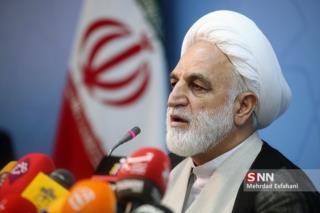 نباید همه ضعف‌ها را به پای دشمن نوشت