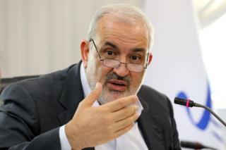 در موضوعاتی که مزیت اقتصادی و رقابتی نداریم، باید به سمت تعامل با دنیا پیش رویم