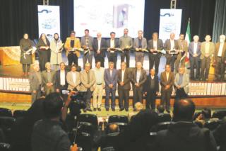 نوجوانان و جوانان باید با ارزش کتاب و کتاب‌نویسی آشنا شوند