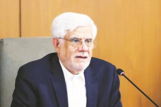 عارف: فرهنگ را نمی‌توان با چماق و دستور پیاده کرد