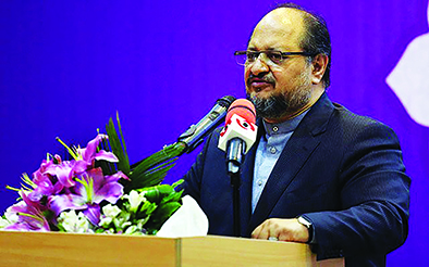 شریعتمداری: با نظام پرداخت ناهماهنگ حقوقی روبه‌رو هستیم