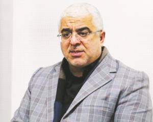 ممنوع‌النطق کردن نماینده فرقی با به توپ بستن مجلس ندارد