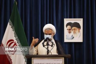 این درست نیست که برخی مسئولان با خبرنگاران برخورد قضایی کنند