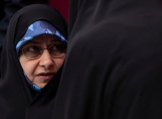 مخالفت انسیه خزعلی با کاهش  ساعت کاری بانوان؛ باید به دنبال افزایش دورکاری برای مادران باشیم
