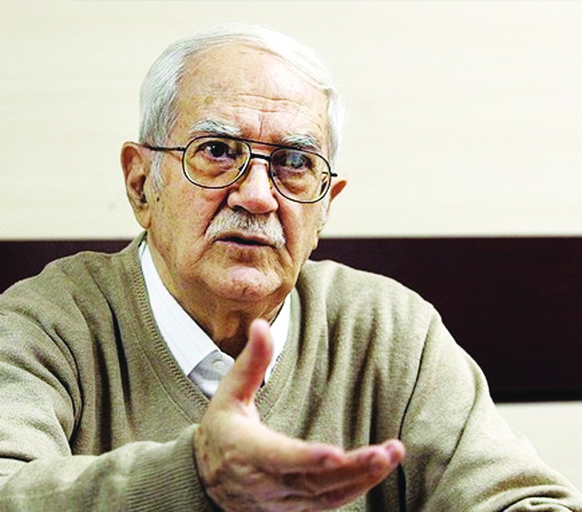 کارشناس مسائل اقتصادی: حذف ارز ۴۲۰۰تومانی قیمت کالاها را ۴ تا ۵ برابر افزایش می‌دهد  دولت نباید اجازه دهد مردم تحقیر شوند دولت‌های سرمایه‌داری هم به نفع مردم در اقتصاد دخالت می‌کنند
