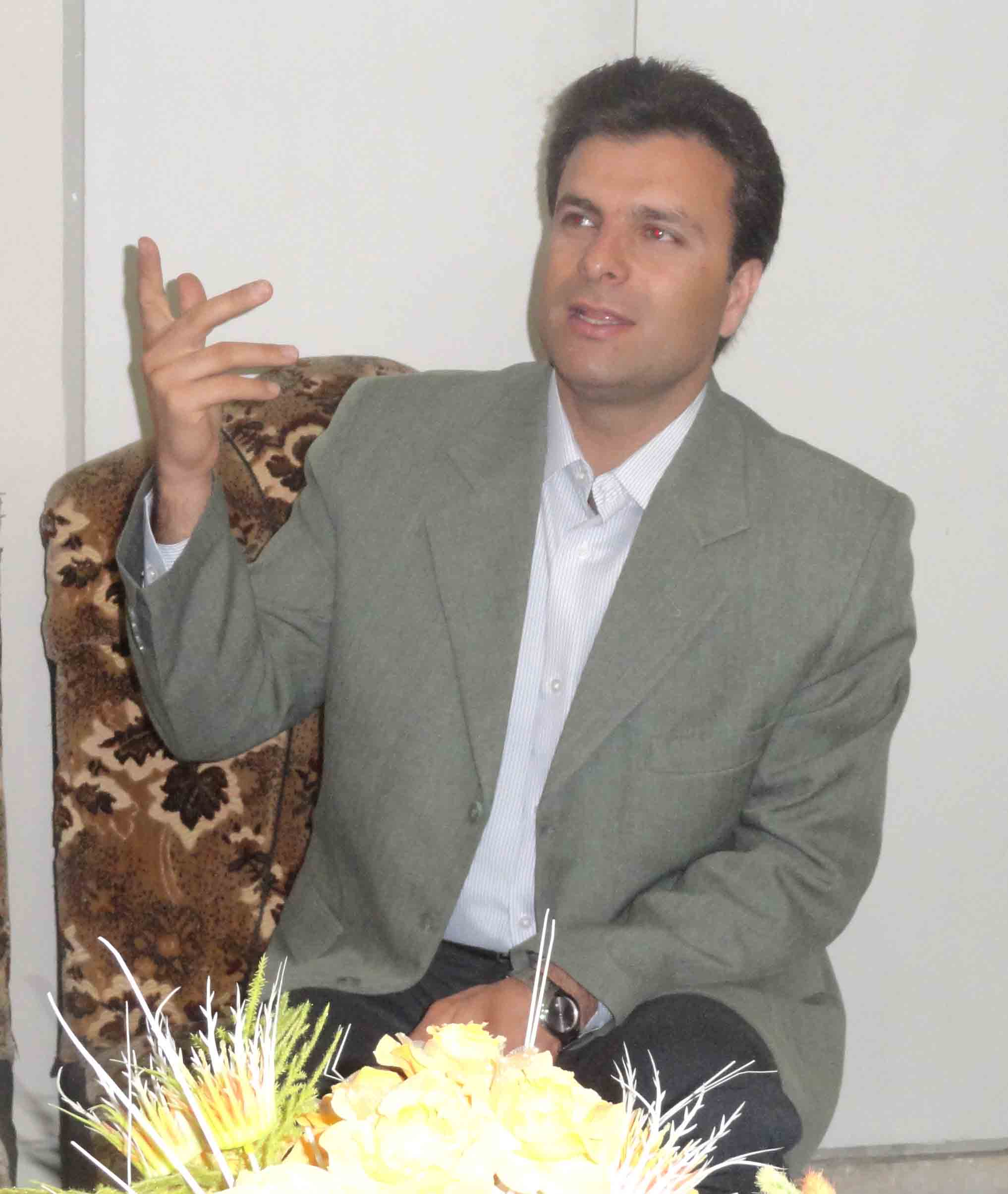 عباس خادم الحسيني: نويسندگي، عشق من است