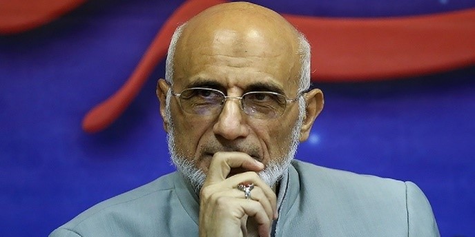 اولین حق ۵۰ میلیون نفری  که بعد از انقلاب متولد شده‌اند آگاهی  از شایستگی‌ها  و آسیب‌پذیری‌های ماست