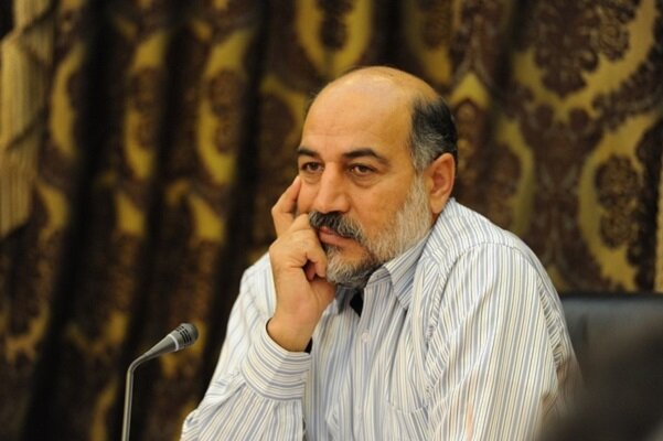 هشدار نسبت به فروپاشی اقتصادی در صورت افزایش نرخ دلار به ۱۰۰ هزار تومان