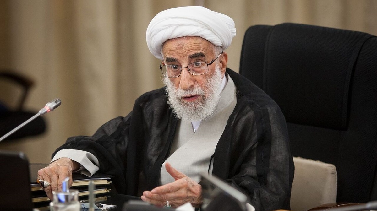 جنتی در مجلس خبرگان رهبری: اگر شکم گرسنگان را سیر کنیم، معجزه کرده‌ایم