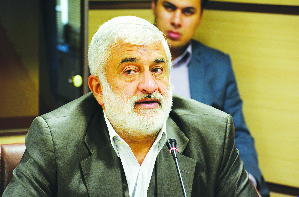 رئیس انجمن اقتصاد سلامت ایران: افزایش ۴ تا ۷ برابری قیمت دارو با حذف ارز ۴۲۰۰ تومانی