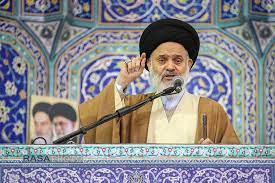 خداکند آنچه امروز در بانک‌ها  اتفاق می‌افتد ربا نباشد چرا که ربا  اعلام جنگ با خداست