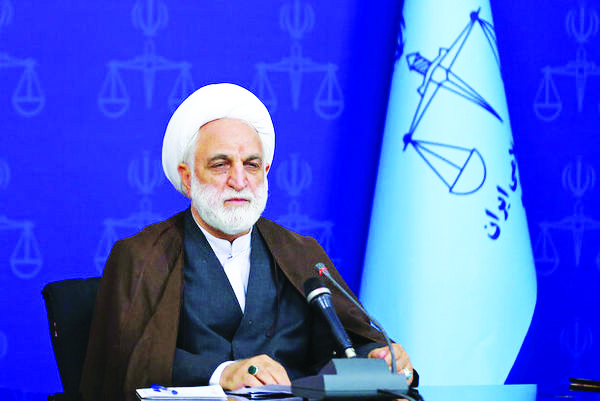 در جلسه شورای عالی قوه قضاییه مطرح شد؛ معرفی بسترهای فسادزا در کشور از سوی رئیس دستگاه قضا بخشی از بسترهای مهم فسادزا عبارتند از: زمین - ارزهای ترجیحی و غیر ترجیحی -  تسهیلات بانکی - مالیات‌ها و...