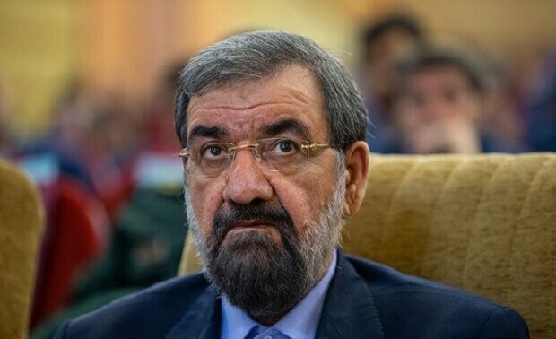 محسن رضایی: جنگ و مذاکره با کشوری  که درحال افول است،  اشتباه است
