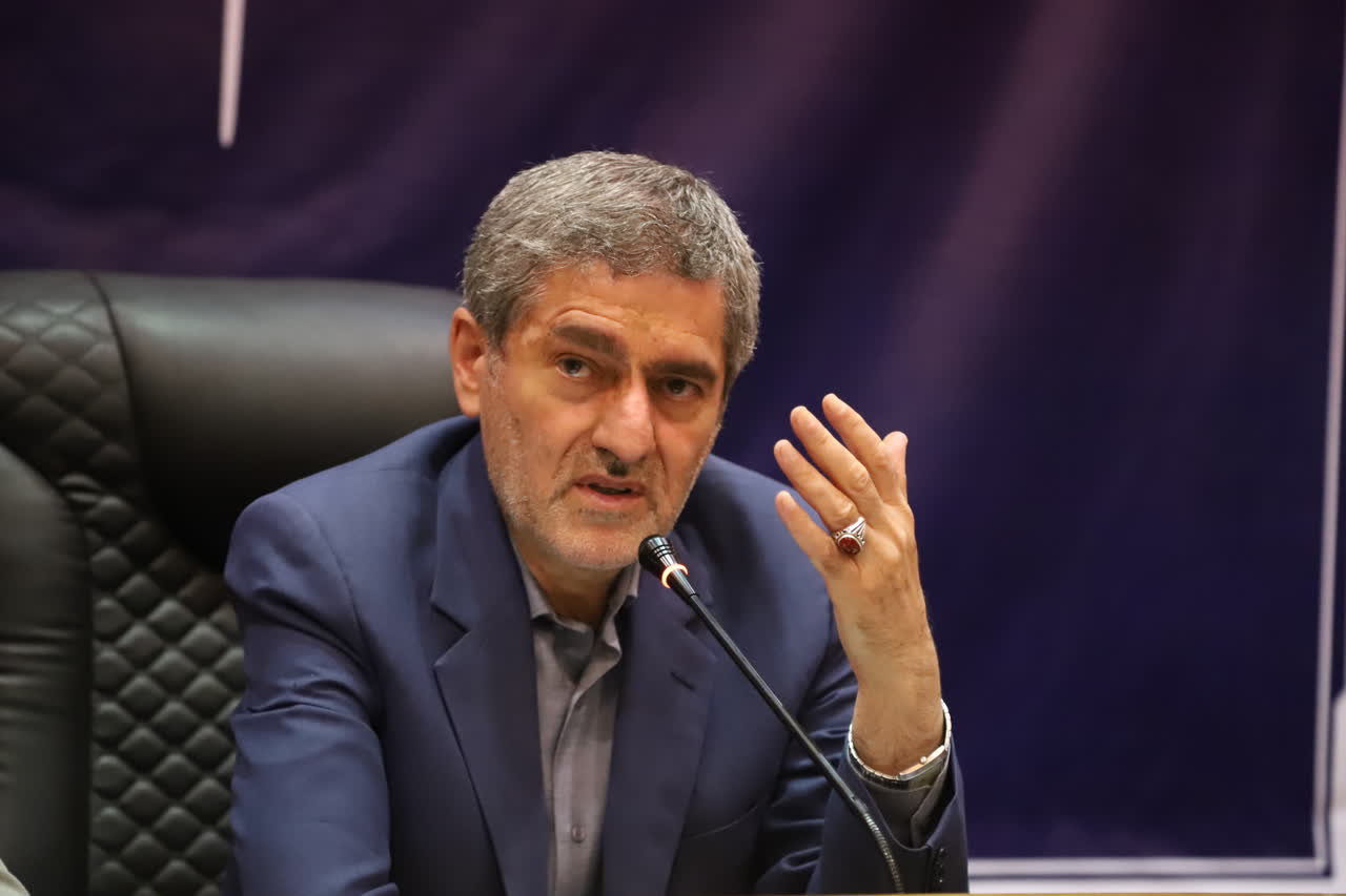 میدان را باز کنید تا جوانان خلاقیت‌ها و ابتکارات خود را به میان آورند
