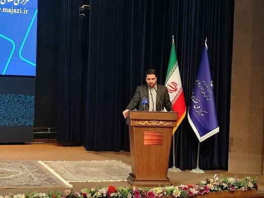 باید حرمت فضای مجازی را نگه داریم