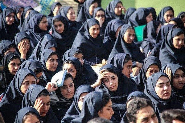 پیشنهاد اجرای طرح محرم‌سازی در مدارس دخترانه با هدف شادابی و نشاط