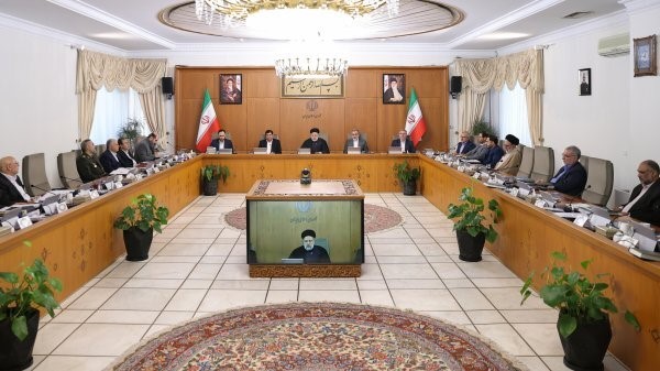 دانشگاه‌های بزرگ در حل مسائل  مختلف کشور نقش آفرینی کنند
