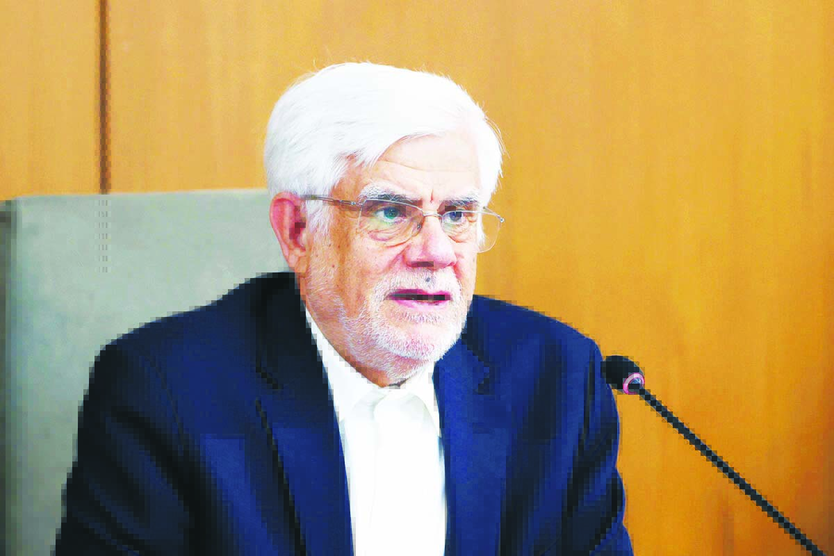عارف: فرهنگ را نمی‌توان با چماق و دستور پیاده کرد