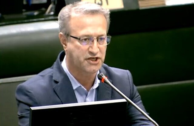 محسنی بندپی، نماینده مجلس:  در هفته های گذشته تلفن و گاز را گران کردید احتمالا بعد نوبت برق است