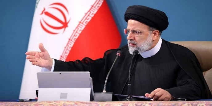 شاید برخی درباره حجاب نظر متفاوتی داشته باشند، اما پایبندی به قانون یک اصل است