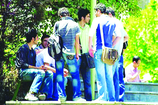 چرا یک چهارم جوانان ایرانی نه کار دارند و نه تحصیل می‌کنند؟