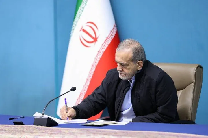 هر نتیجه از مذاکرات حاصل شود دولت پای کار مردم است