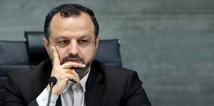 رسانه‌ های بیگانه تلاش می‌کنند نرخ ارز را برای سال آینده بالا ببرند