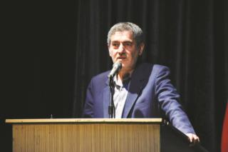 امیدآفرینی و مطالبه گری از مدیران، دو خواسته استاندار فارس از رسانه‌ها  در روز خبرنگار