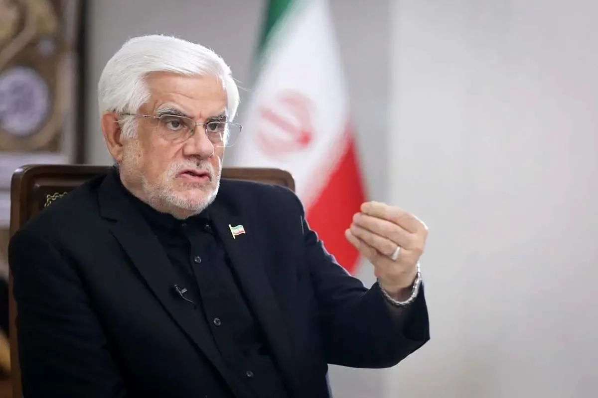 انتقاد شدید عارف از امنیت سایبری برخی بانک‌ها