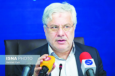 رئیس سازمان تأمین اجتماعی خبر داد؛ حذف دفترچه‌های کاغذی از مراکز درمانی  و داروخانه‌های تأمین اجتماعی