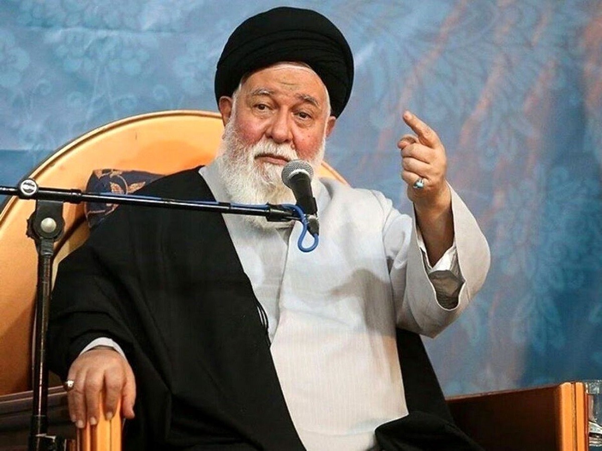 دیگر اقتدار امنیتی نظام نمی‌تواند درباره حجاب میدان‌داری کند،  برادران و خواهران مقابل کشف حجاب بایستید!