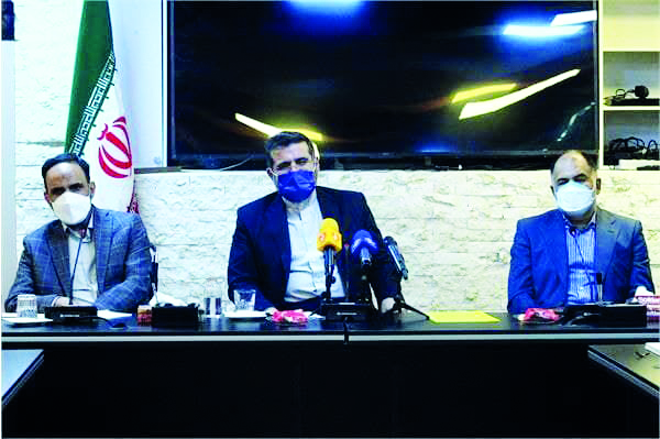 وزیر فرهنگ و ارشاد اسلامی:  در مواجهه با یک جنگ تمام عیار رسانه‌ای هستیم