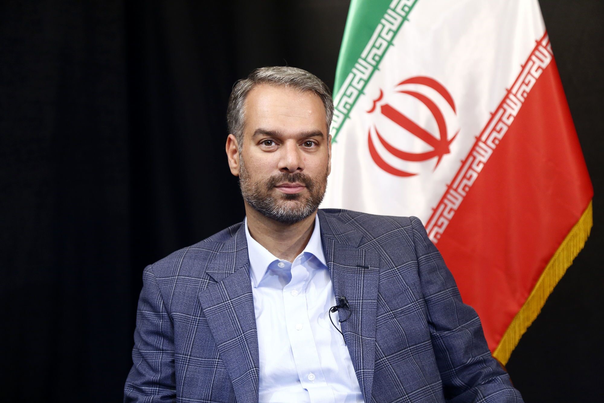 سازمان استاندارد که «پراید» را تأیید کرده، کیفیتِ «کیا»، «هیوندای» و «میتسوبیشی»  را رد کرده!