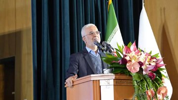 تکمیل طرح های ناتمام در اولویت استانداران باشد