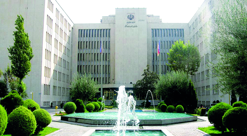واکنش سازمان برنامه و بودجه به یک گزارش جنجالی دلار ۲۸۴ هزار تومانی پیش‌بینی  شخصی است!