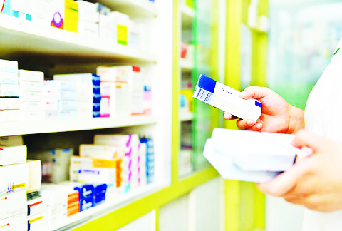 نقدینگی مورد نیاز برای واردات دارو وجود ندارد؛ خریدها کاهش یافته است