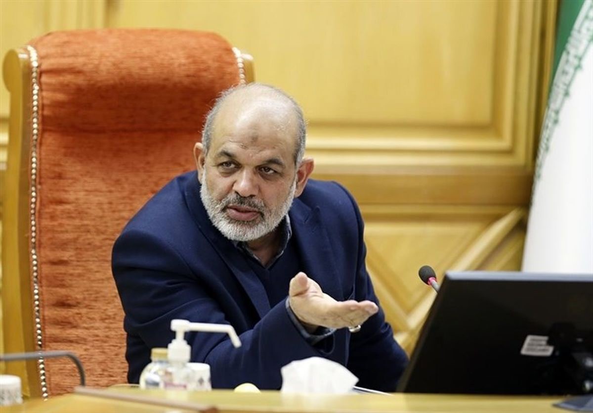 تذکر حجاب در مترو، ظاهراً توسط گروه‌های مردمی انجام می‌شود