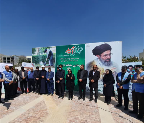 کاشت درختان مثمر به یاد امام شهید، شهدا و تجدید عهد با آرمان‌های انقلاب اسلامی